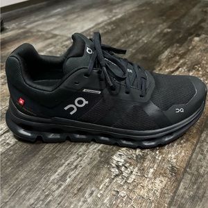 Women’s on cloud runners